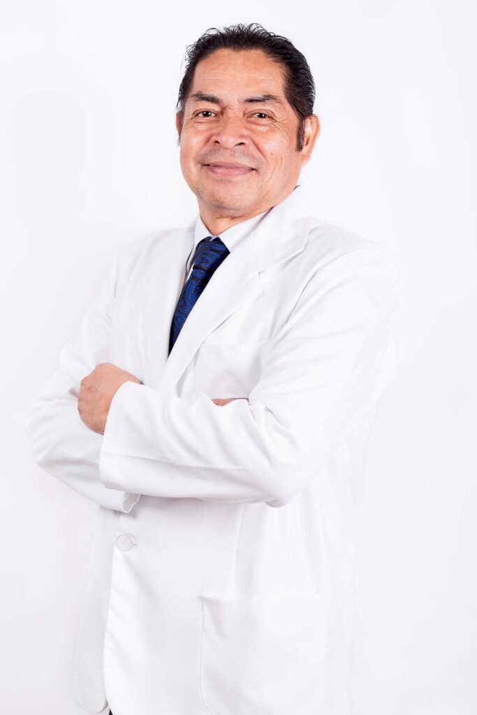Dr. Ausberto Chunga - Director Médico