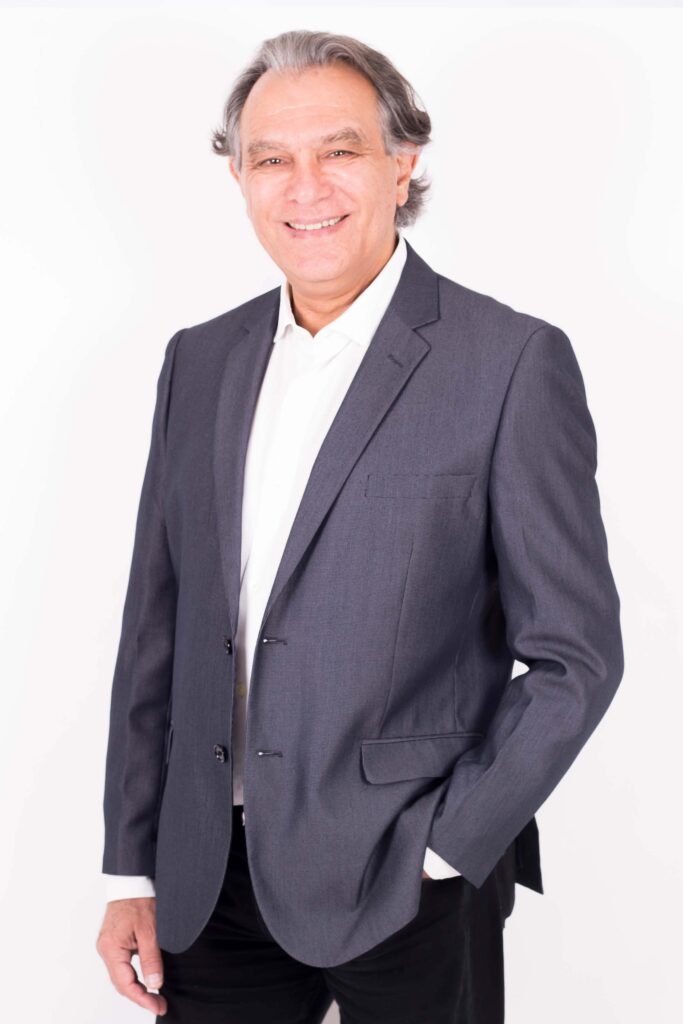 Dr. Paul Schiller - Director Científico - Gerente General